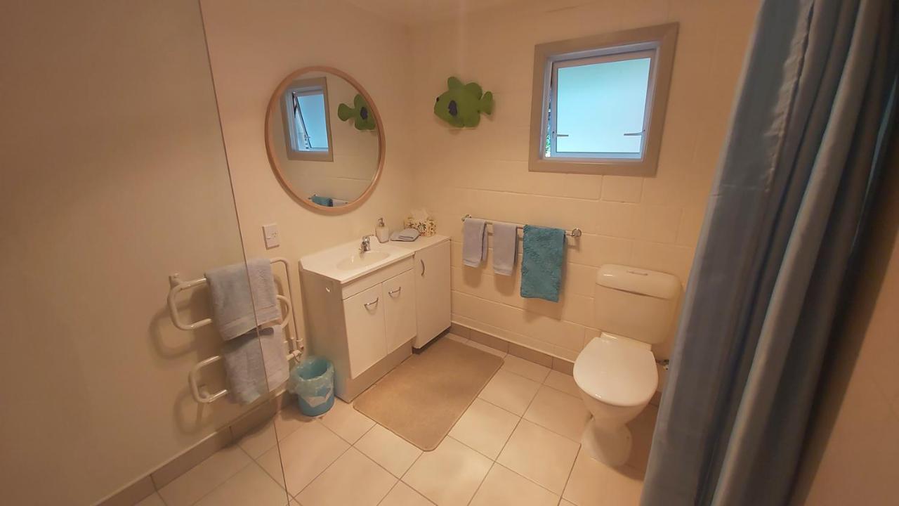 Pohutukawa Cottage Ръсел Екстериор снимка